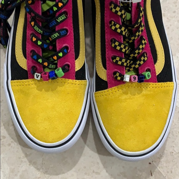 Vans - Picture 2 of 8